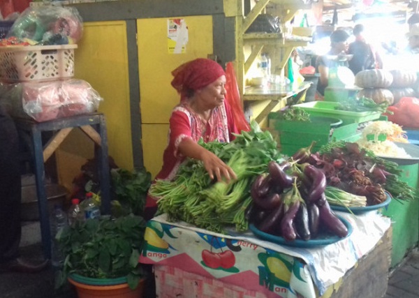 Sejumlah kebutuhan sayur-mayur di Ternate alami kenaikan